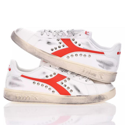 Diadora Red Studs