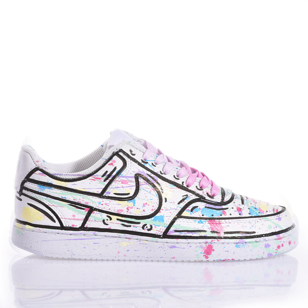Nike comics Aurora: Customize Your Shoes
