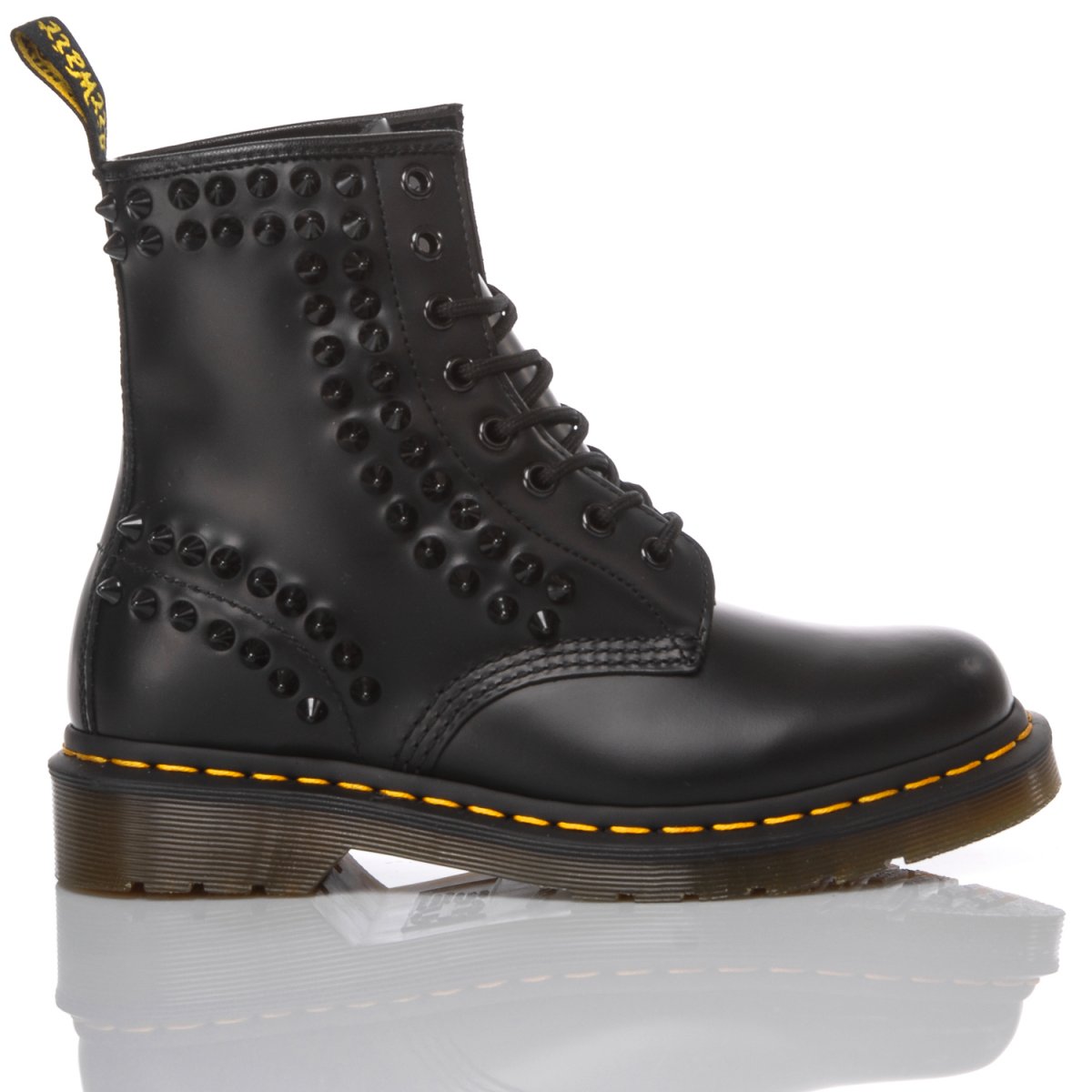 Dr.Martens Tank Smooth Borchie