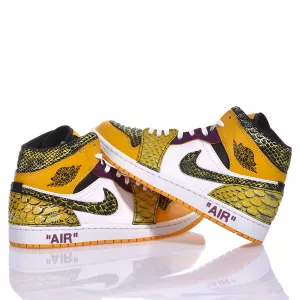 Nike Air Jordan 1  Taxi